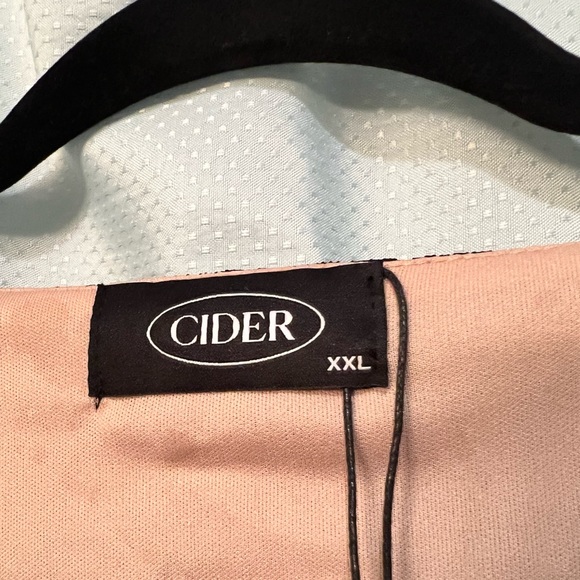 Black Lace Long Sleeved Top - Picture 7 of 7